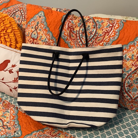 I Image skincare blue/cream tote bag. Brand new! - Picture 2 of 4